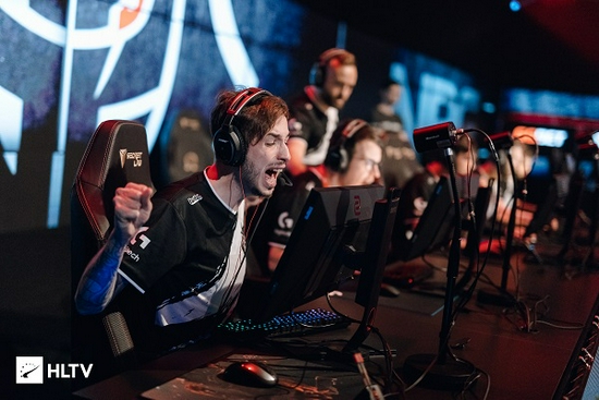 在这一点上 在这一点上