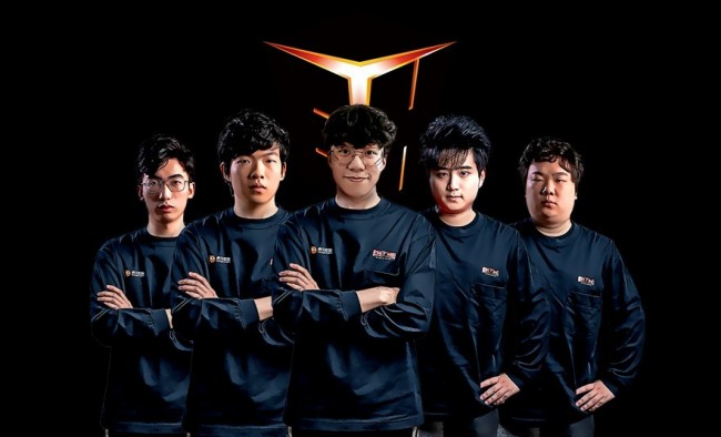 间做短传衔 间做短传衔